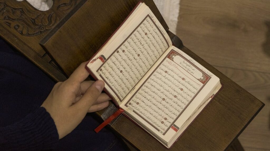 Istilah yang Sering Dipakai untuk Melagukan Al-Qur’an Adalah ? Kenali Jenis Irama Al-Qur’an