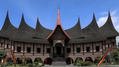 Apa yang Kalian Ketahui Tentang Rumah Adat ? Disebut Sebagai Arsitektur Tradisional