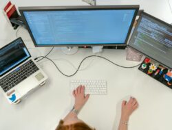 Apa Tanggung Jawab Seorang Ahli Informatika ? Berikut adalah Peran, Tanggung Jawab dan Kemampuan yang Harus Dimiliki