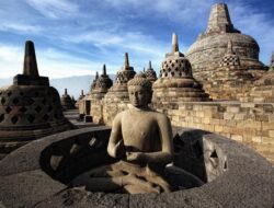 Terdapat Teori Masuknya Agama Hindu Budha ke Indonesia Teori Apa yang Paling Kuat Menurut Pendapatmu Jelaskan Alasan dan Bukti-Buktinya