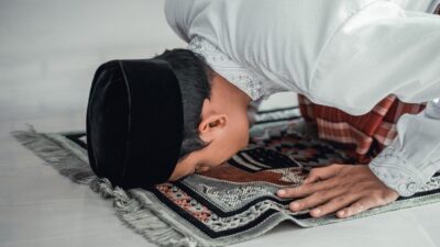 Apa yang Kamu Ketahui tentang Sujud Syukur