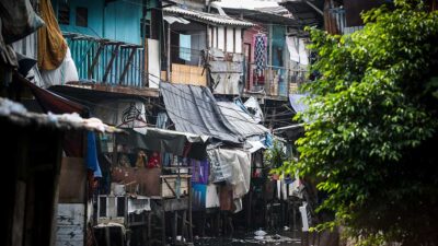 Jelaskan Mengapa Faktor Geografis dapat Menjadi Penyebab Timbulnya Kemiskinan