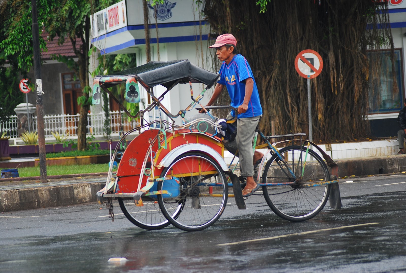 Mengapa Perbedaan Akses Komunikasi dan Transportasi Menjadi Penyebab Terciptanya Keberagaman