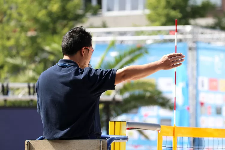 Jumlah Wasit Permainan Bola Voli Adalah