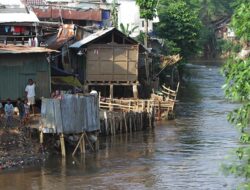 Jelaskan Fakta Menarik yang Kamu Ketahui tentang Sungai Ciliwung !