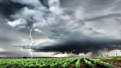 Bagaimana Pengaruh Iklim Terhadap Keragaman Sosial Budaya di Indonesia