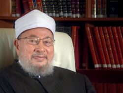 Jelaskan Pandangan Yusuf Al Qardhawi tentang Demokrasi secara Singkat, Ulama Besar dalam Islam !